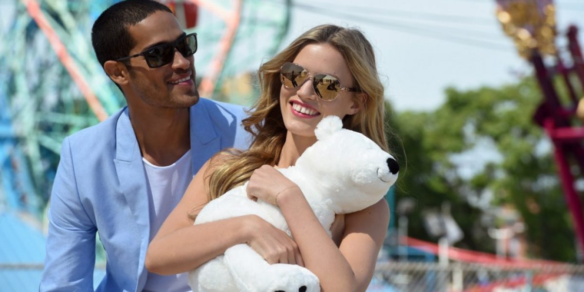Georgia-May-Jagger-Beach-Red-Dress-Guy-Ray-Bans-Teddy-Bear