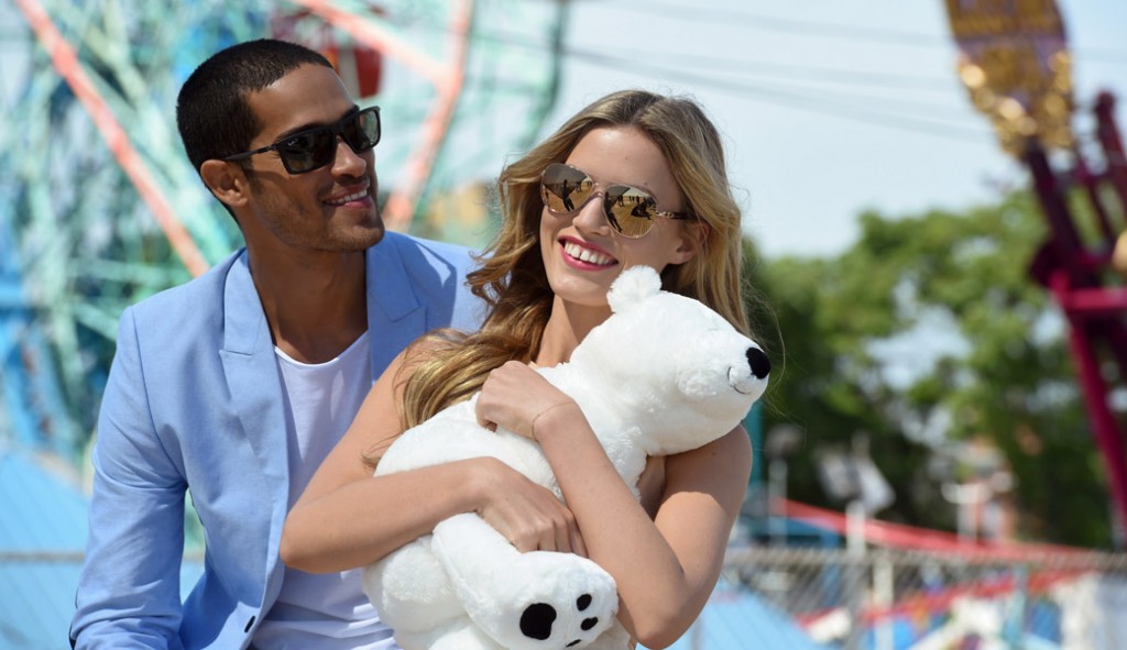 Georgia-May-Jagger-Beach-Red-Dress-Guy-Ray-Bans-Teddy-Bear