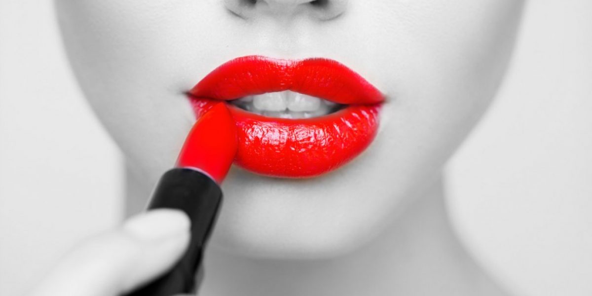 Red-Lipstick-Black-And-white