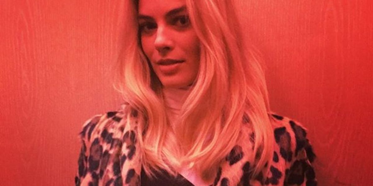margot-robbie-punches-alex-in-face-during-tarzan-sex-scene-m2woman