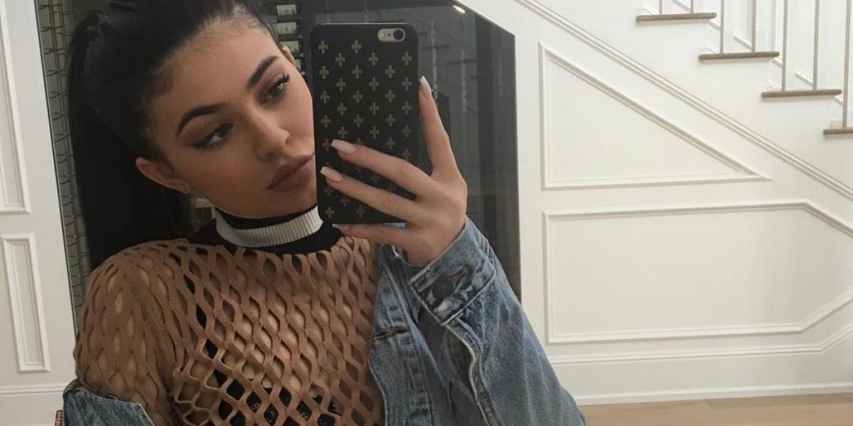 kylie-jenner-selfie