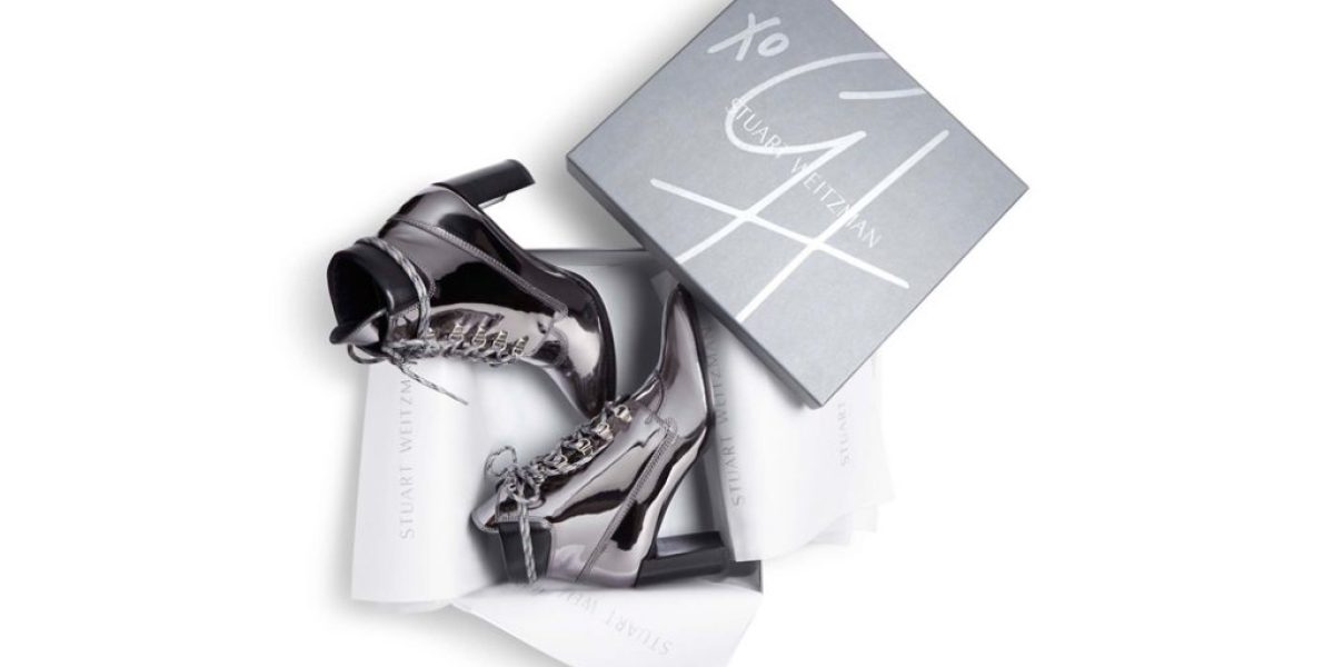 gigi-hadid-collaborates-with-stuart-weitzman-boots-aberdelle-box-12-hr-3