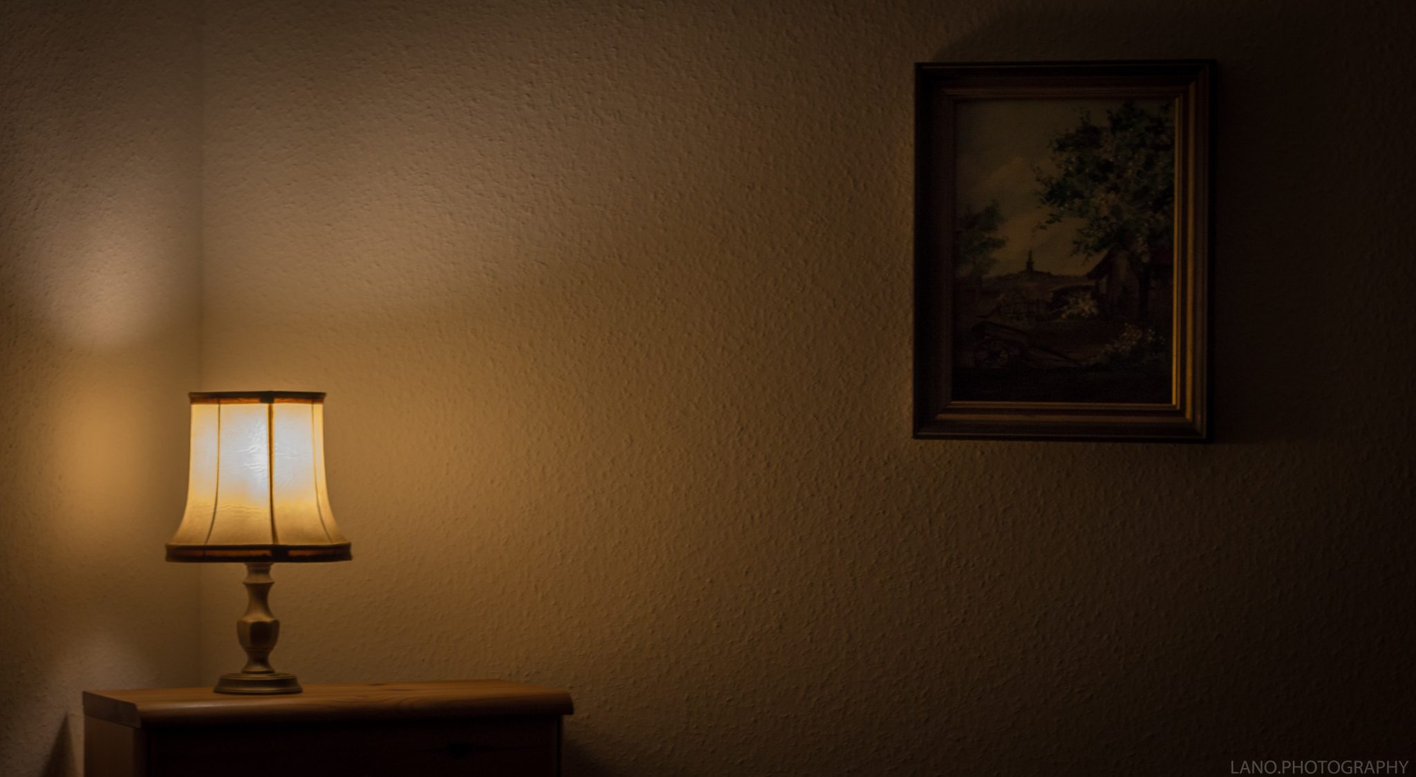 10 Creative Ways to Brighten Up A Dark Room M2woman