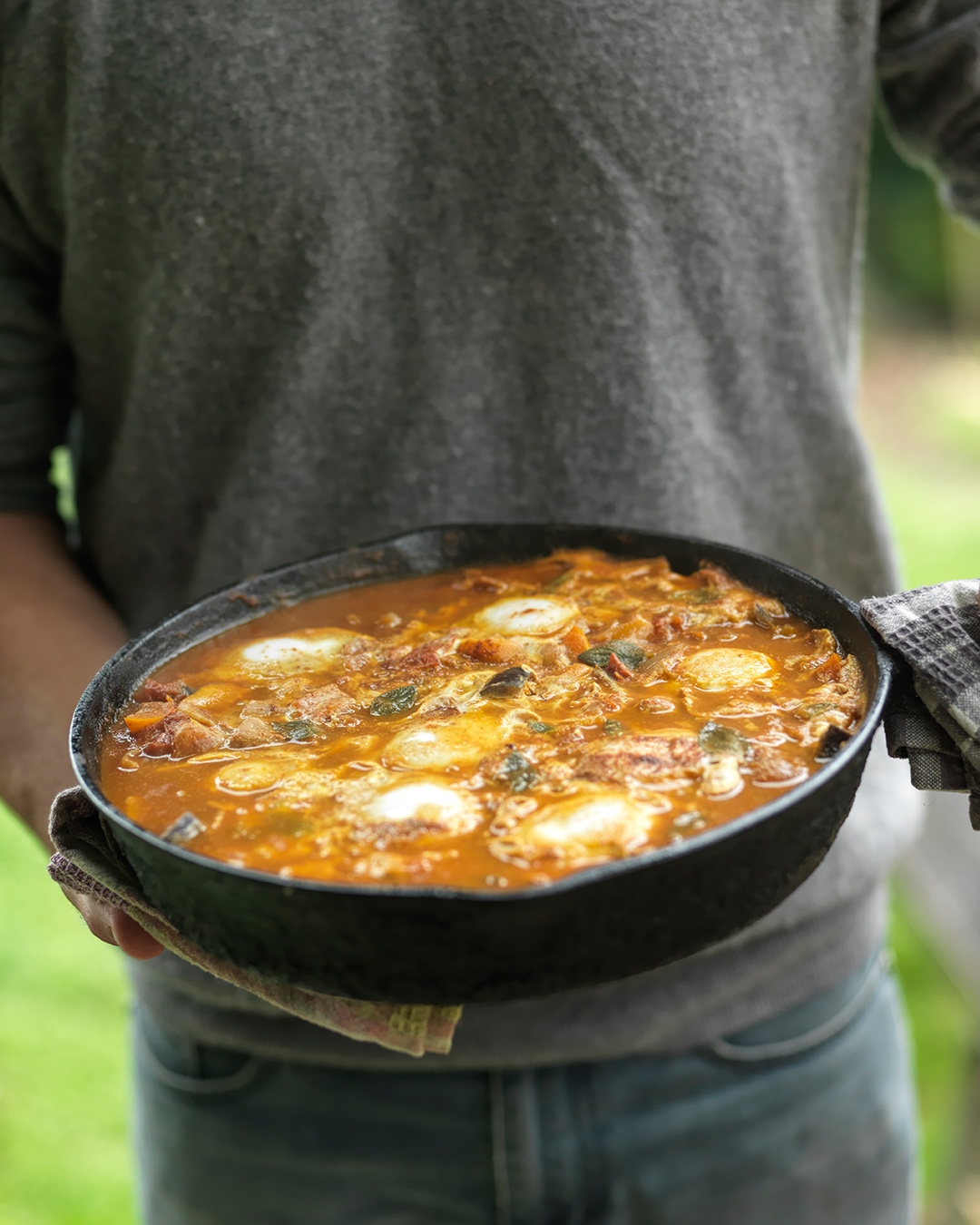 Niva and Yotam Kay - The Abundant Garden - M2woman - Shakshuka