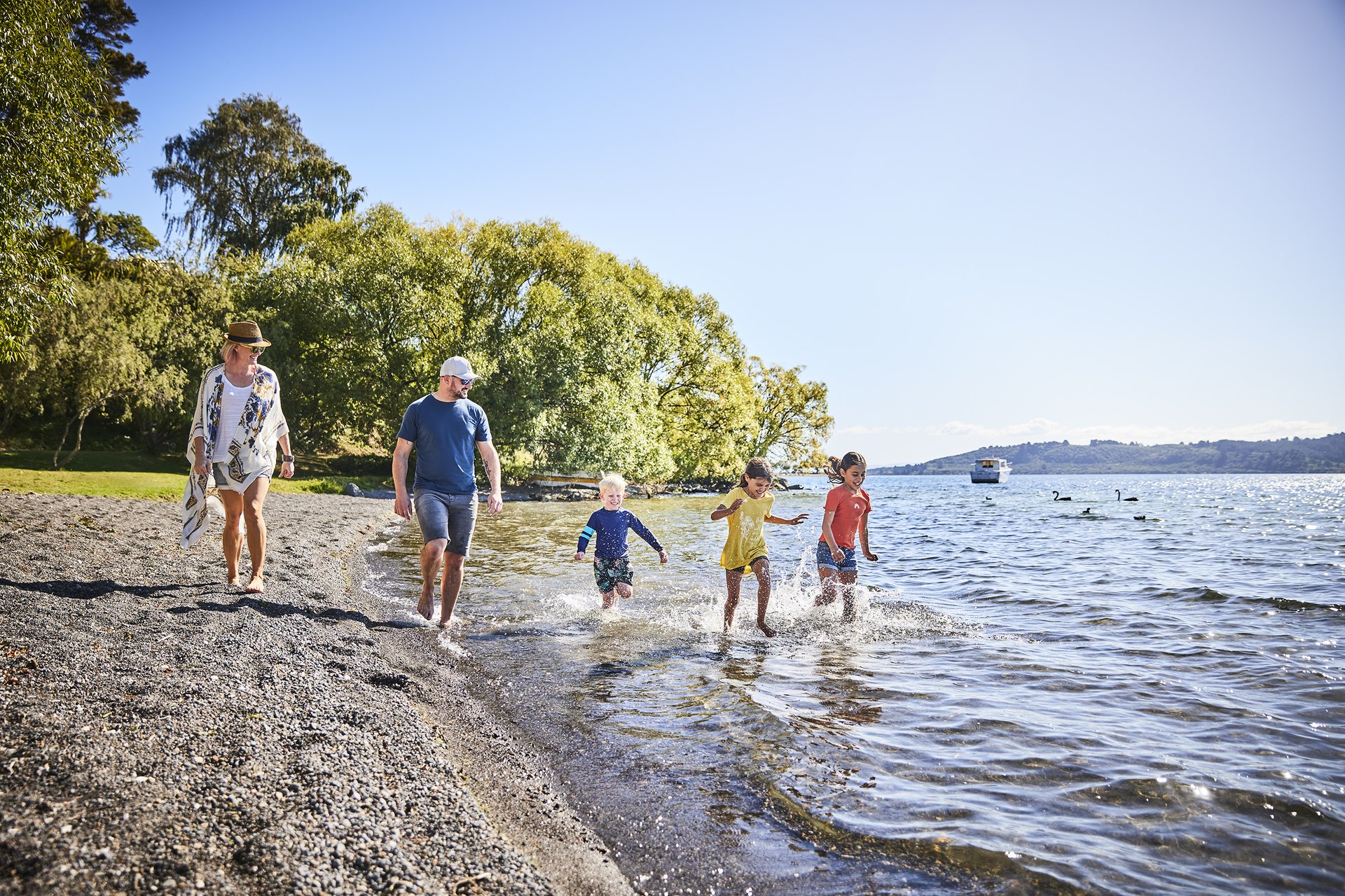LoveTaupo210218WharewakaA_0245-large m2-taupo-family-holiday