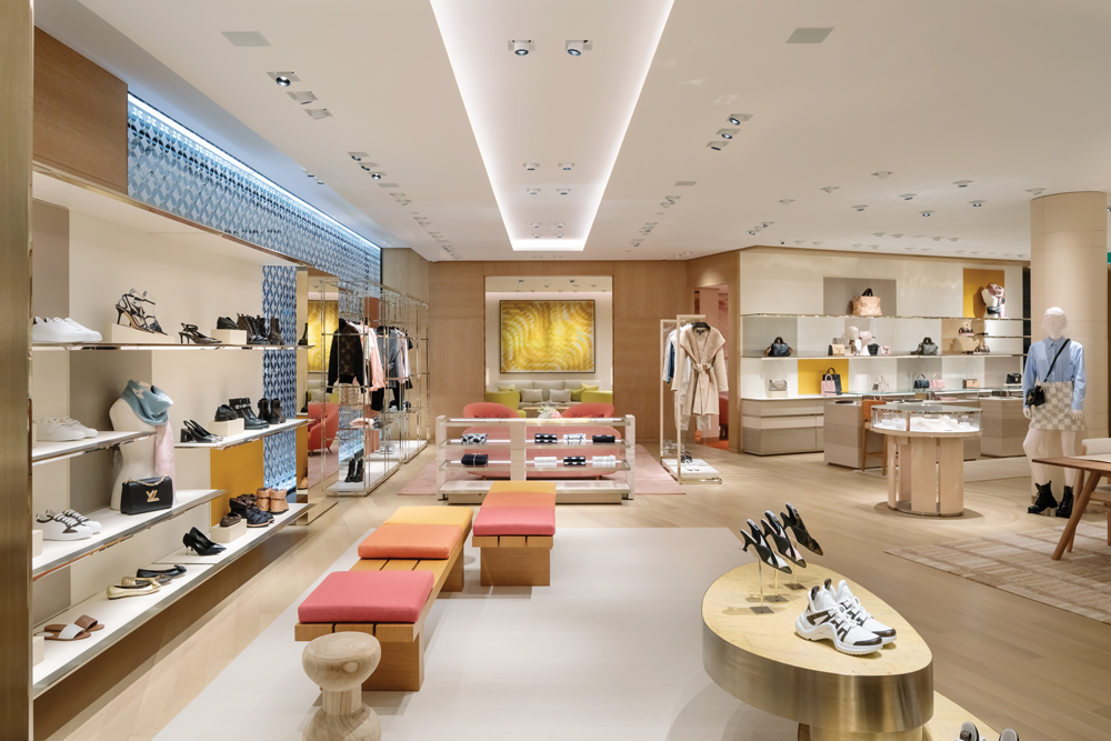 Louis Vuitton: Luxury Closer to Home-M2woman.com