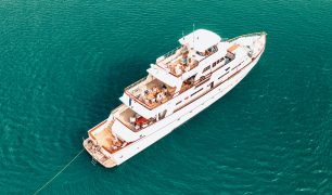 M2woman.com - Have Your Own Private Superyacht For a Night