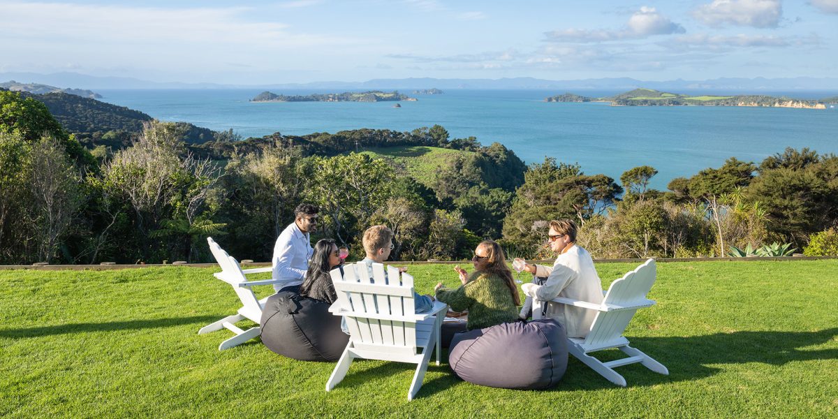 M2woman.com - The Art of Lingering Longer, Waiheke-Style