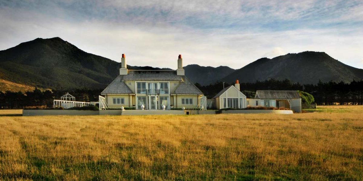 Chateau-Wellington-by-G-Sheehan-Nov-07