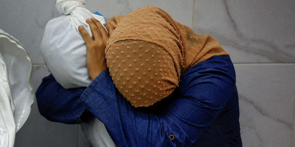 001_World-Press-Photo-of-the-Year_Mohammed-Salem_Reuters-cropped