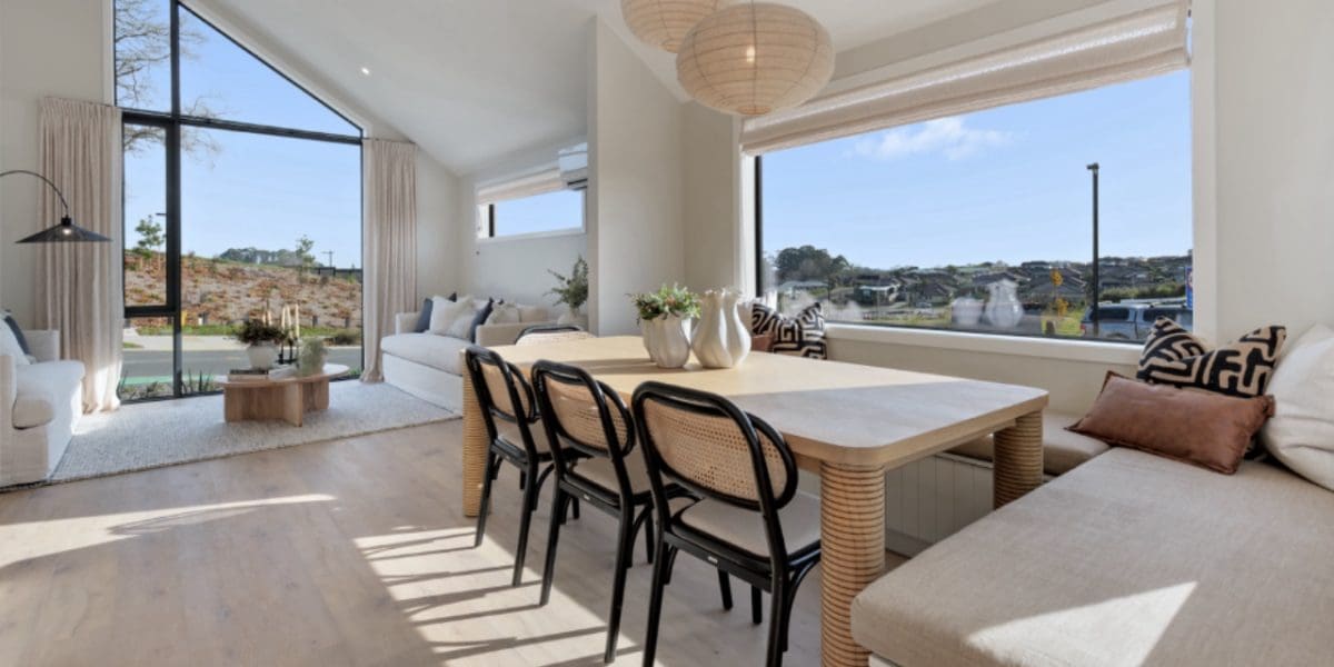 Hamilton Showhome Article - 3
