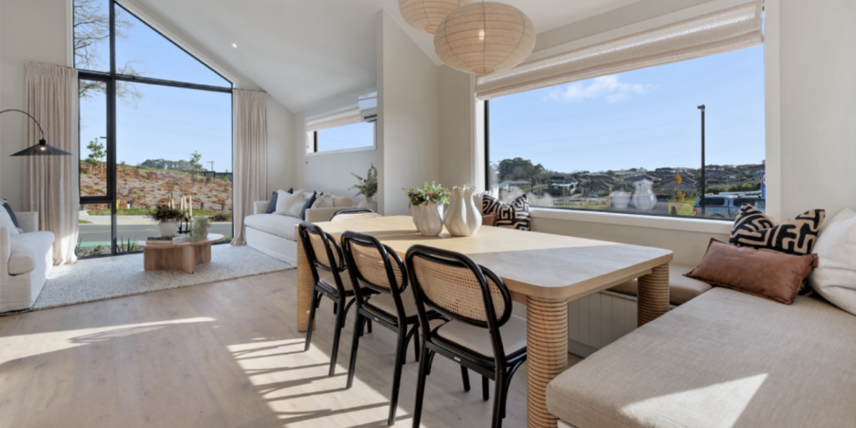 Hamilton Showhome Article - 3