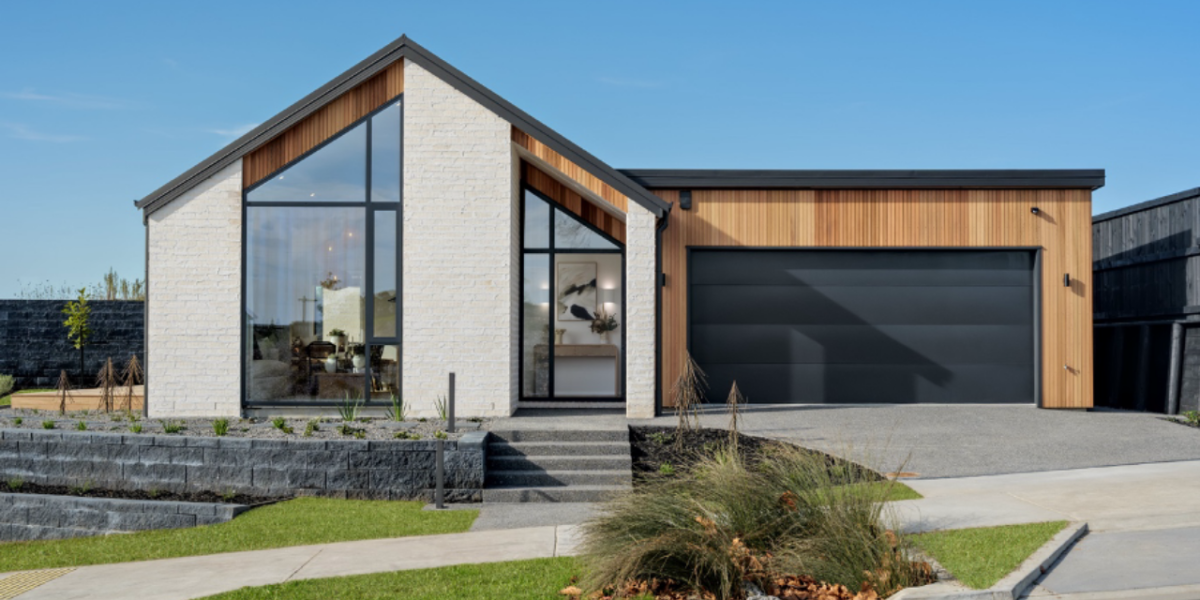 Hamilton Showhome Article - Exterior - 2